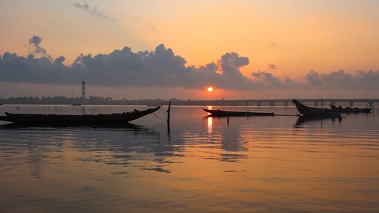 Pulicat Lake Andhra Pradesh / Tamil Nadu: Location, Directions, Timings & Nearby Places
