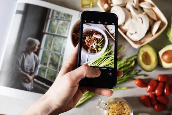 How Food Blogging Transformed the Restaurant Discovery Experience
